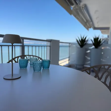 Ciel Collection - Luxury Seafront Living Appartamento